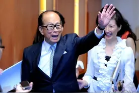 揭秘！97岁李嘉诚的超级生存模式：豪宅变堡垒，百万药丸续命丹图片