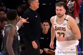打了22分钟，0+0+0+0+0！历史首人！湖人血崩！被以下克上！图片