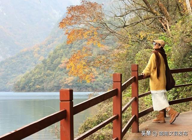 天池「初妆」，素颜静好