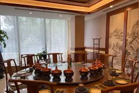 惊呆！沪上知名涮肉店聚餐后，12人一氧化碳中毒！消费者讨说法，这下尴尬了图片