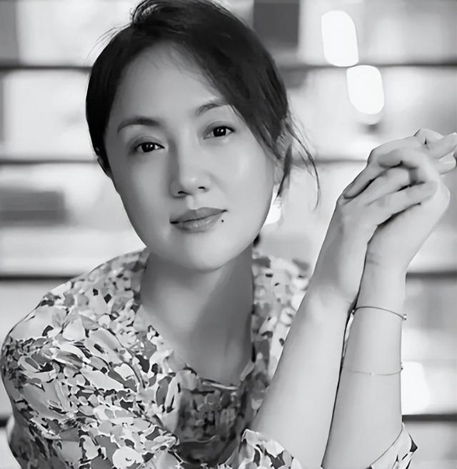 朱媛媛离开8个月后	，52岁辛柏青终于传出喜讯，朱媛媛可以放心了!