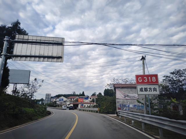 南行漫记：离开南充走G318到达遂宁，驻车圣莲岛营地