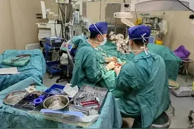 争分夺秒！台州两男子的手指又“活”了图片