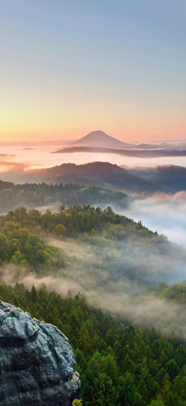 今日份的壁纸已送达