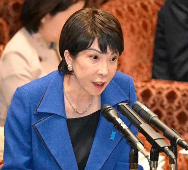 高市拒绝认错，6国为日本撑腰，中方措辞变了，我军穿过大隅海峡