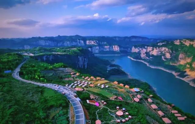 暑假旅行：21 个目的地推荐，附宝藏旅游地图助力探索