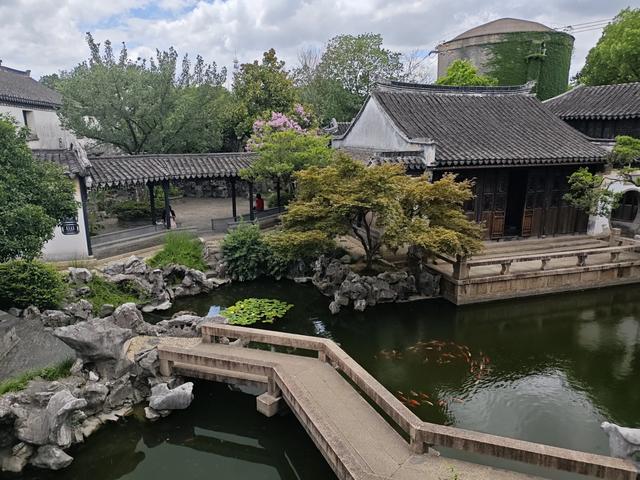 “富土”中的同里
