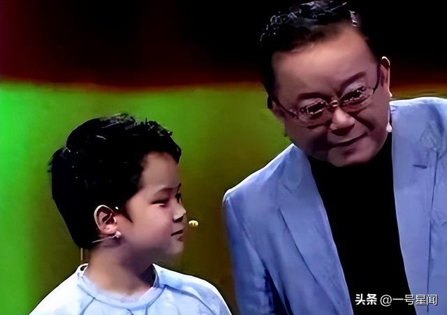 “国家一级演员”王刚，三婚娶小20岁女粉丝，60岁得子