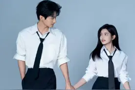 陈妍希周柯宇床上亲吻太缠绵!内娱姐弟恋吻戏越拍越热辣激情！图片