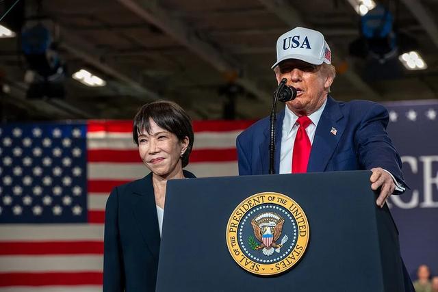 特朗普不想中国一家独大，联合8国推出新计划	，要废掉中国的王牌