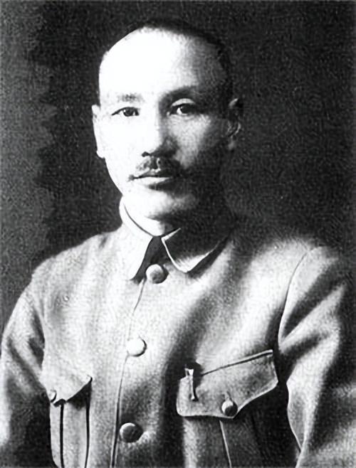 1988年蒋经国去世，银行存款被公开，账户余额让蒋孝勇大吃一惊