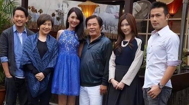 “6个老婆”同住一屋，每人每月7万零花钱，71岁又娶第七房小娇妻