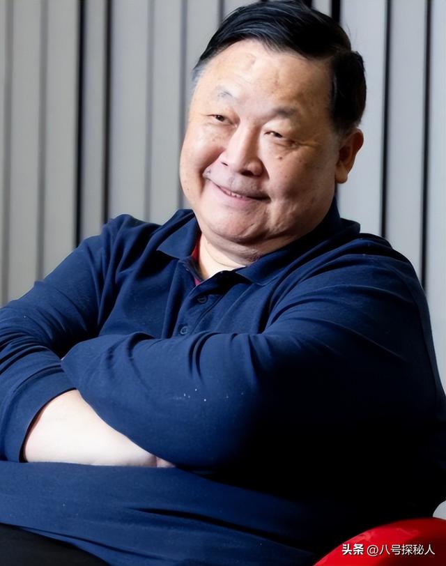 出名后出轨保姆、气死原配，如今77岁的他晚景凄凉，子女与其割席