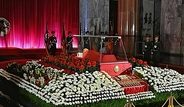 毛主席遗体现在保护得如何？徐静：肤色身高没变化，还是那样亲切