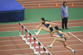 吴艳妮8秒13刷新本赛季个人最佳成绩，本人回应：勉勉强强，不够满意图片