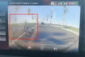 “男孩骑行遭碾压身亡”案：司机涉过失致人死亡被批捕，家属最新发声→图片