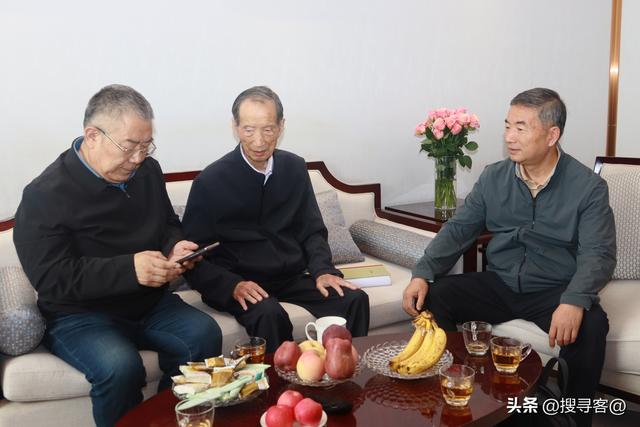 王满院报告文学《种子是人， 人也是种子》何以动人的奥秘 杨琼钰