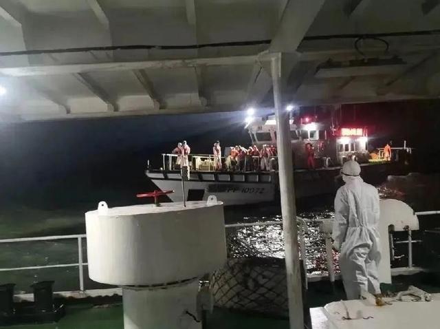 南海撞机王伟成功跳伞，为啥10万人都找不到他？直到20多年后才懂