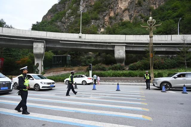 风景之内是九寨 风景之外是守护