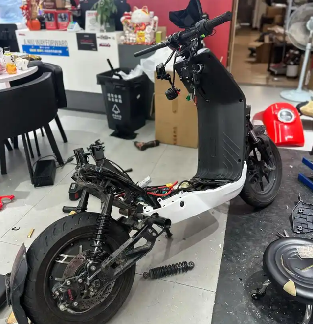 电动车私改电池车速将上传监管平台