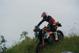 出门摩旅，你一天最多跑过多少公里？图片