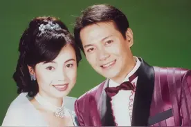 美过黎姿佘诗曼，让大佬下跪、被全港封杀，58岁单身的她状态绝了图片