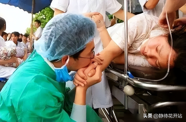90后产妇"刮毛"怕害羞，老公自告奋勇，医生：不行，得我来