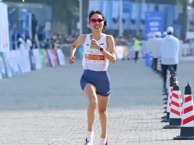 最速护士张水华被中国田协除名？官方竞赛系统业余跑者偏偏没有她