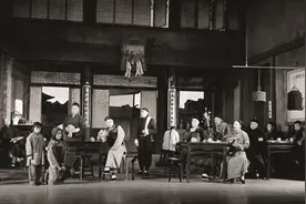 简介——《茶馆》话剧中三幕戏的时代背景图片