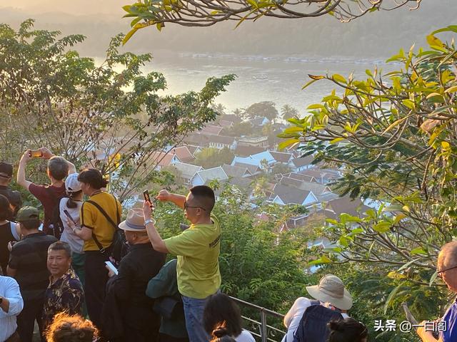老挝普西山之落日