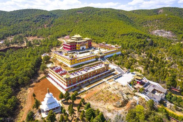 到云南游玩，去过这9个绝美古寺再离开吧！人气都超旺，祈福灵验