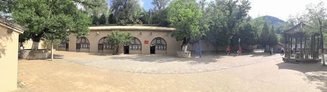 枣园是毛主席在延安的最后居住地，自此再未回延安，景区的看点？