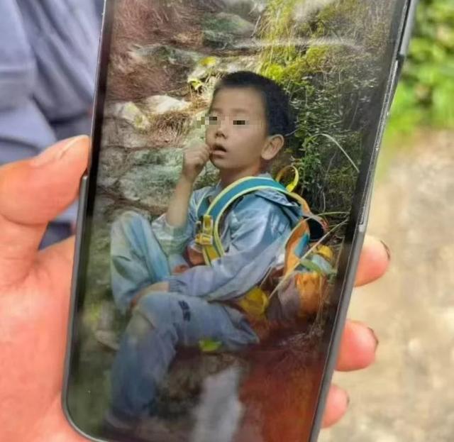 自闭儿走丢最新:3次搜山无果，救援队传来噩耗，夏令营黑幕曝光
