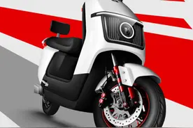 再见吧雅迪！2款实用性电动摩托车来了，最高时速70码，续航400里图片
