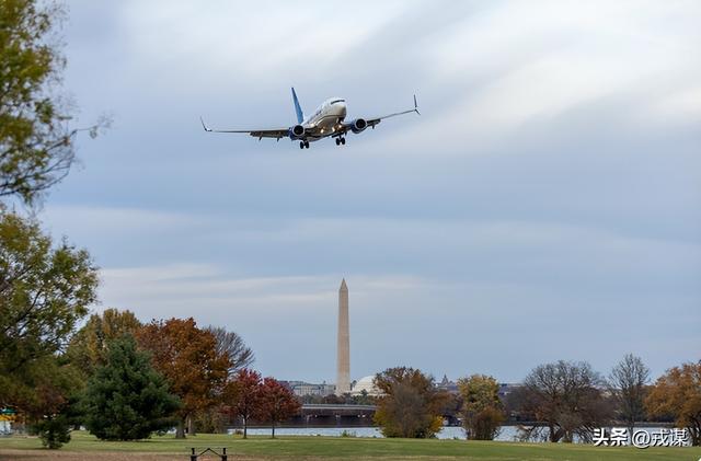 美停摆作大死！交通部长：40机场航班将遭大削减，航班砍半旅客懵