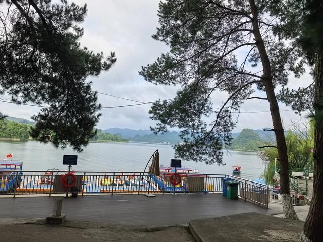 想你的风吹到了百花湖