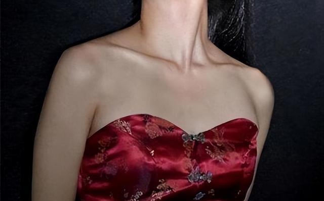 民国天乳运动到底有多疯狂？妇女束胸被禁止，发现一次罚款50大洋