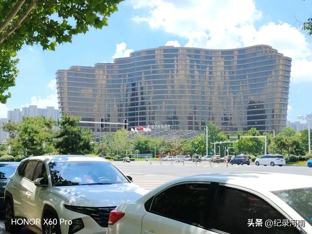 三线城市商丘市中心城区第一个也是唯一个五星级酒店信华建国酒店