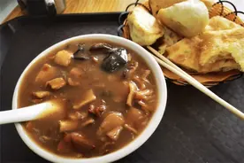 一吃一个不吱声！河南胡辣汤和烩面，到外地总被嫌弃的原因找到了图片