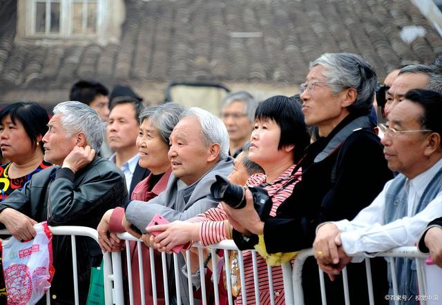 中国将迎人口死亡高峰！22年1041万，23年1100万	，去年死亡多少？