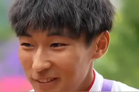 陈佳鹏一战成名，惊讶的不是只有日本人，连他的教练都惊叹图片