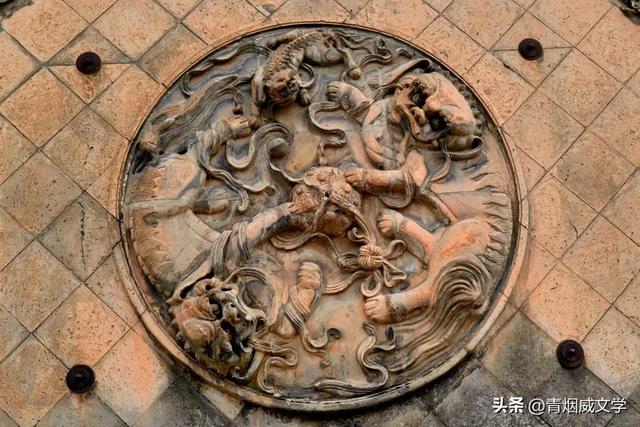 走进王家大院
