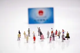 年满60岁办理退休，却被告知退不了，为何？这几点看看你踩中了吗图片