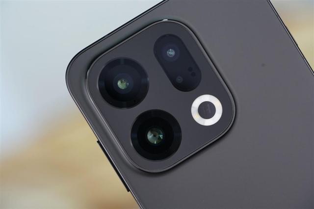 最强的超质感标准版！OPPO Find X9评测: 高参数高体验