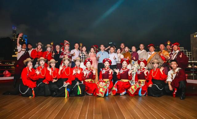 “九寨黄龙之夜”闪耀“上海之星”，沉浸式游轮推介演绎双水奇缘