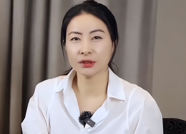 霍震霆也没想到	，被寄予厚望的儿媳郭晶晶，竟遭到一个这么大教训