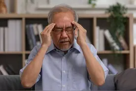 为什么早上起床总是头晕？不一定是没睡好，或与4种疾病有关图片