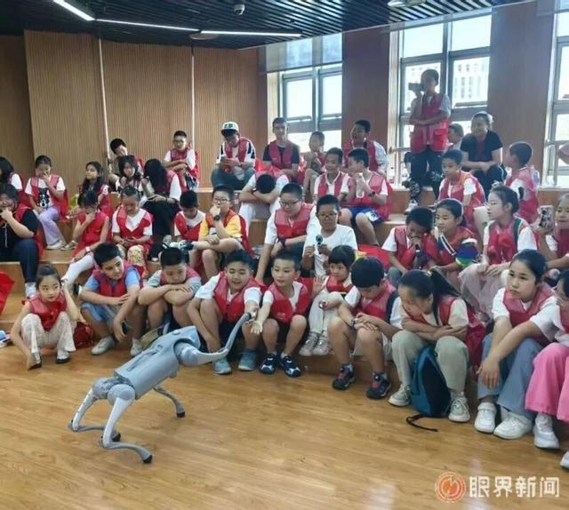 2025新疆网络文化·贯彻四中全会精神一线见闻丨经开区（头屯河区）借雪假重塑工业游品牌