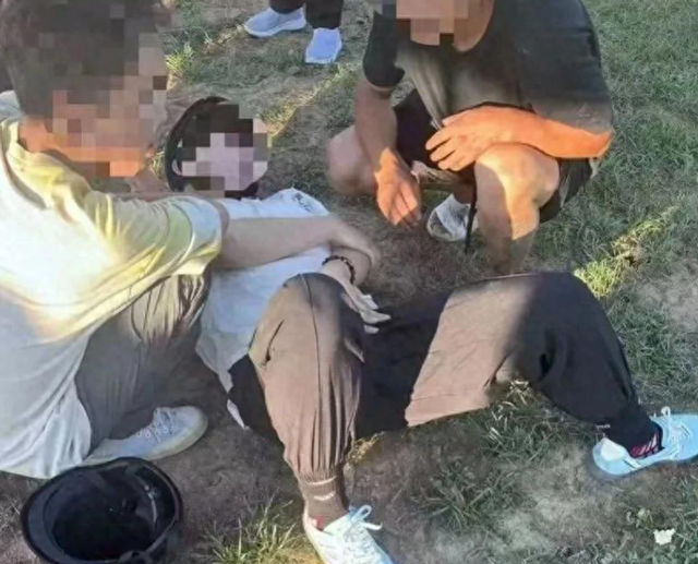 男子被马踹下体后续，没买票被骂活该，景区推卸责任，今重新开业