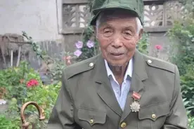 对越反击战时，一中国士兵被2名越南女兵强占13年，结局令人震撼图片